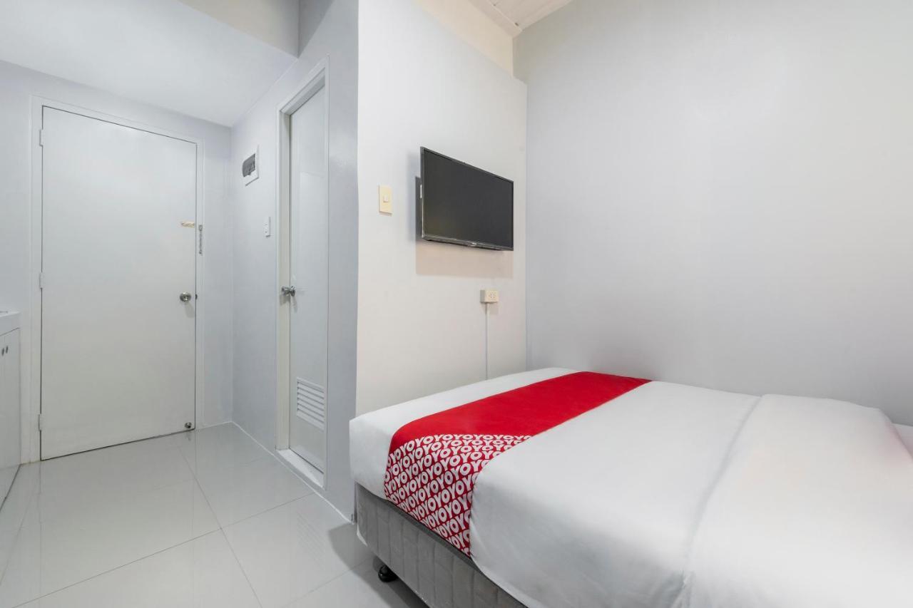 Super Oyo 515 Finnex Hotel Mandaluyong Exterior foto